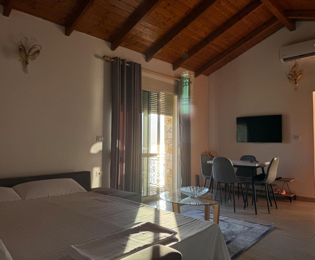 Premium Jonufer Apartamento Vlorë